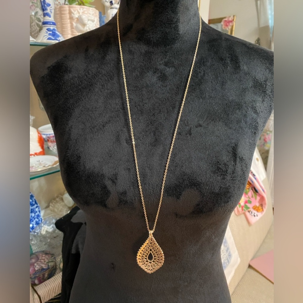 Lucky Brand 18" Chain Gold Filigree Teardrop Necklace New with Tag In Box - Picture 2 of 14